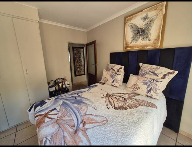 3 BEDROOM HOUSE FOR SALE IN VANDERBIJLPARK SE 2